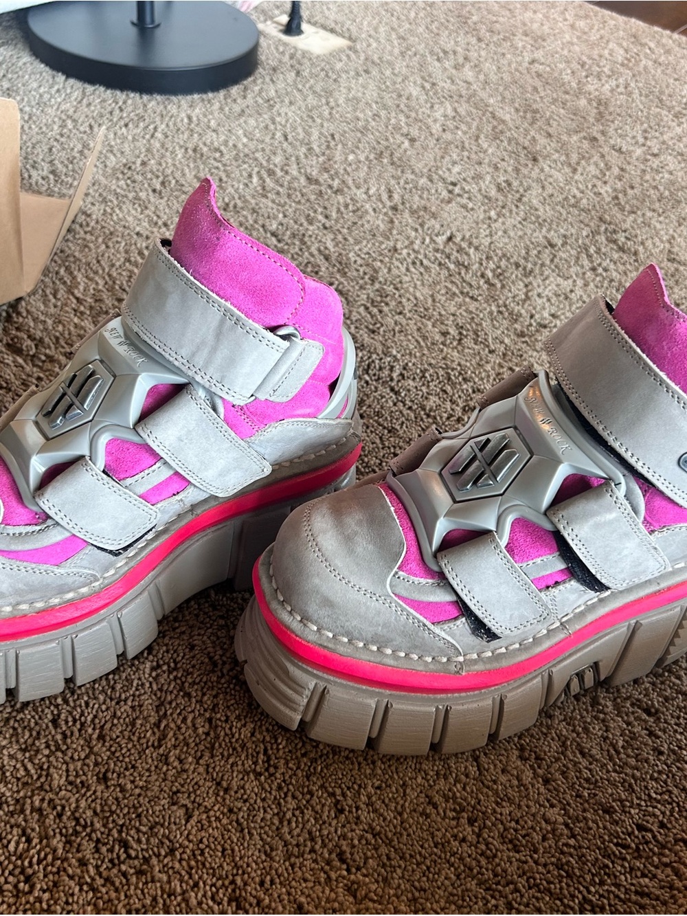 NEW ROCK PINK AND GREY PLATFORM SHOES - Picture 8 of 10